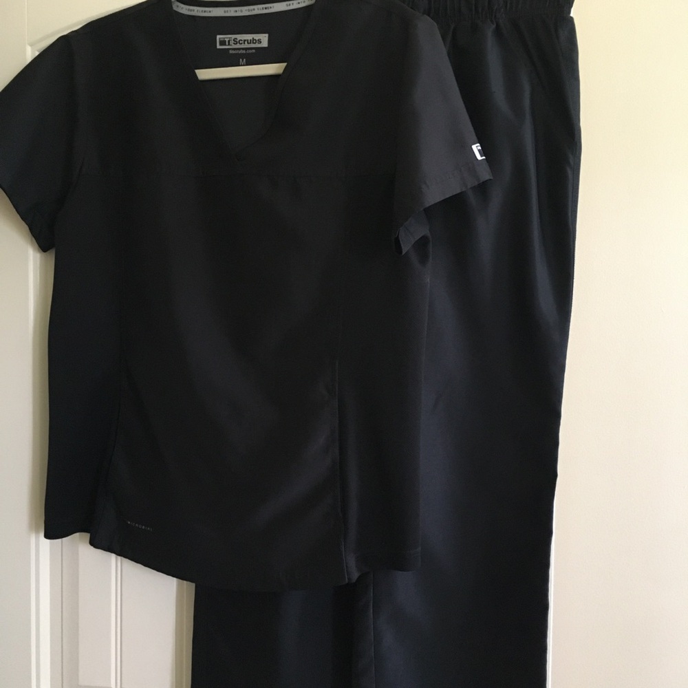 Scrubs Ti Brand antimicrobial. Black. Sz Medium